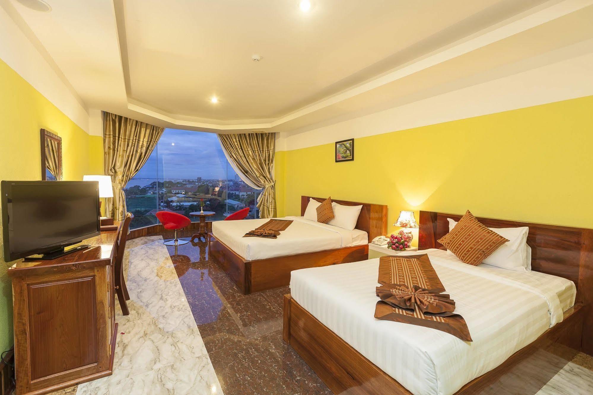 High Sky Hotel Phnompen Kültér fotó